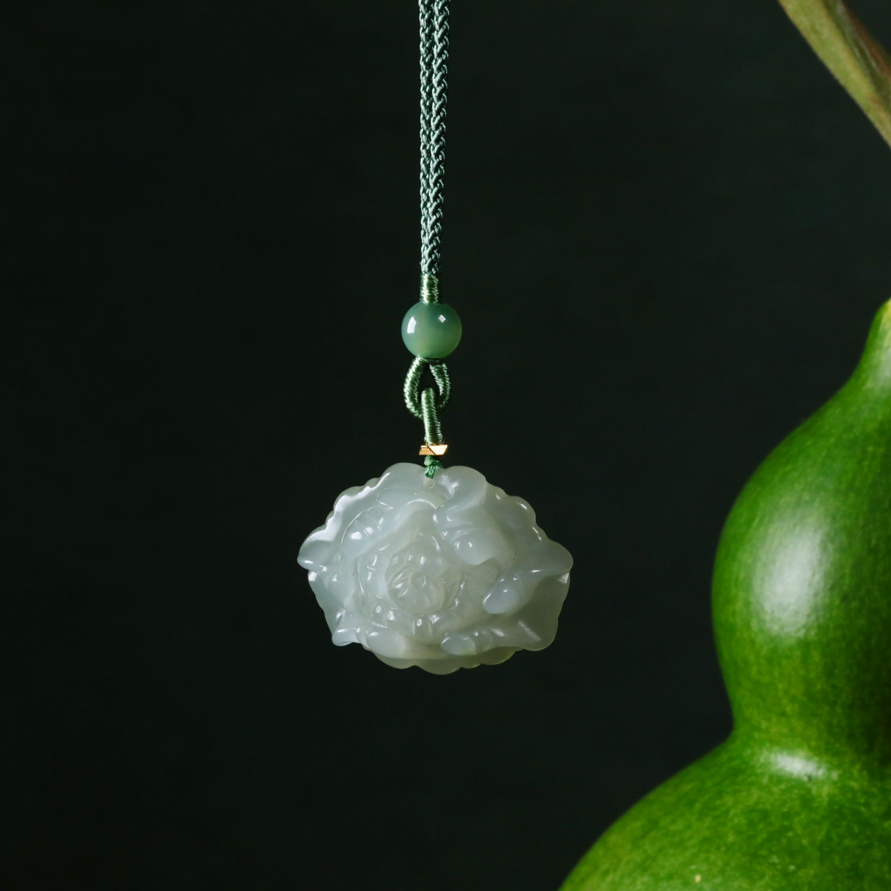 【意婵】《婉吟》天然高油性老料和田玉立体精雕花项链18k金-912945