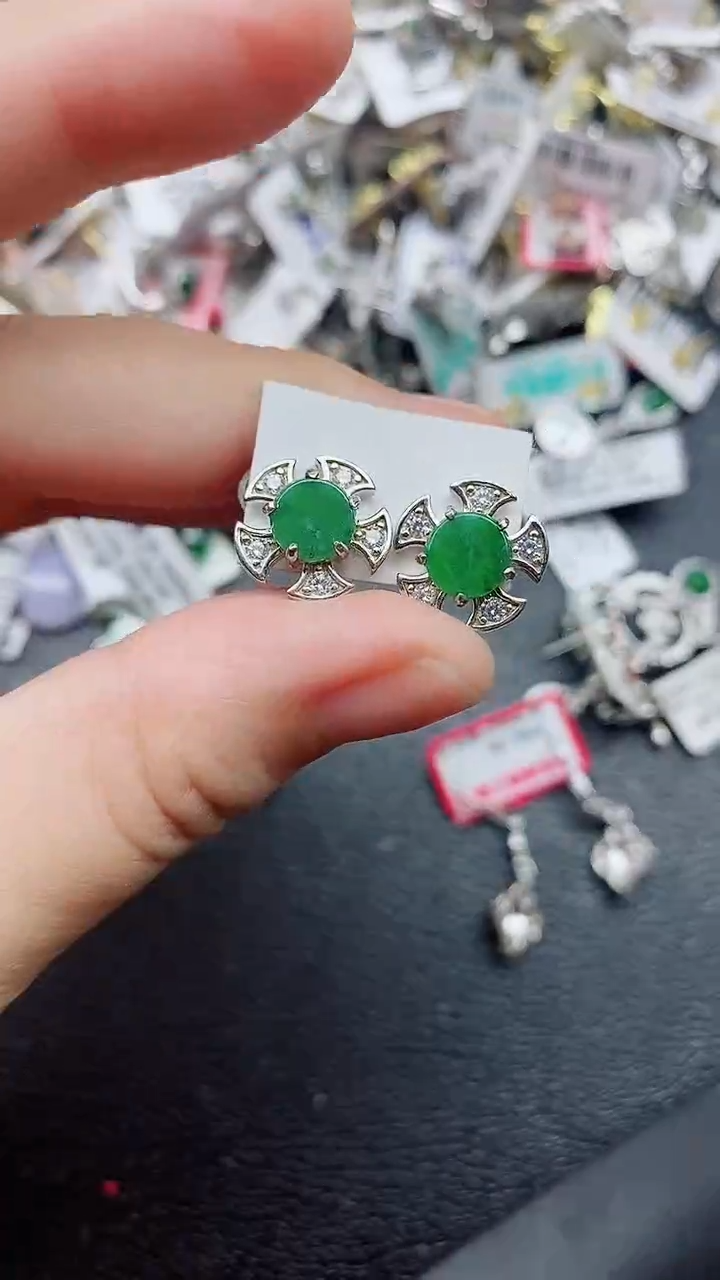 银S925镶嵌戒指翡翠1