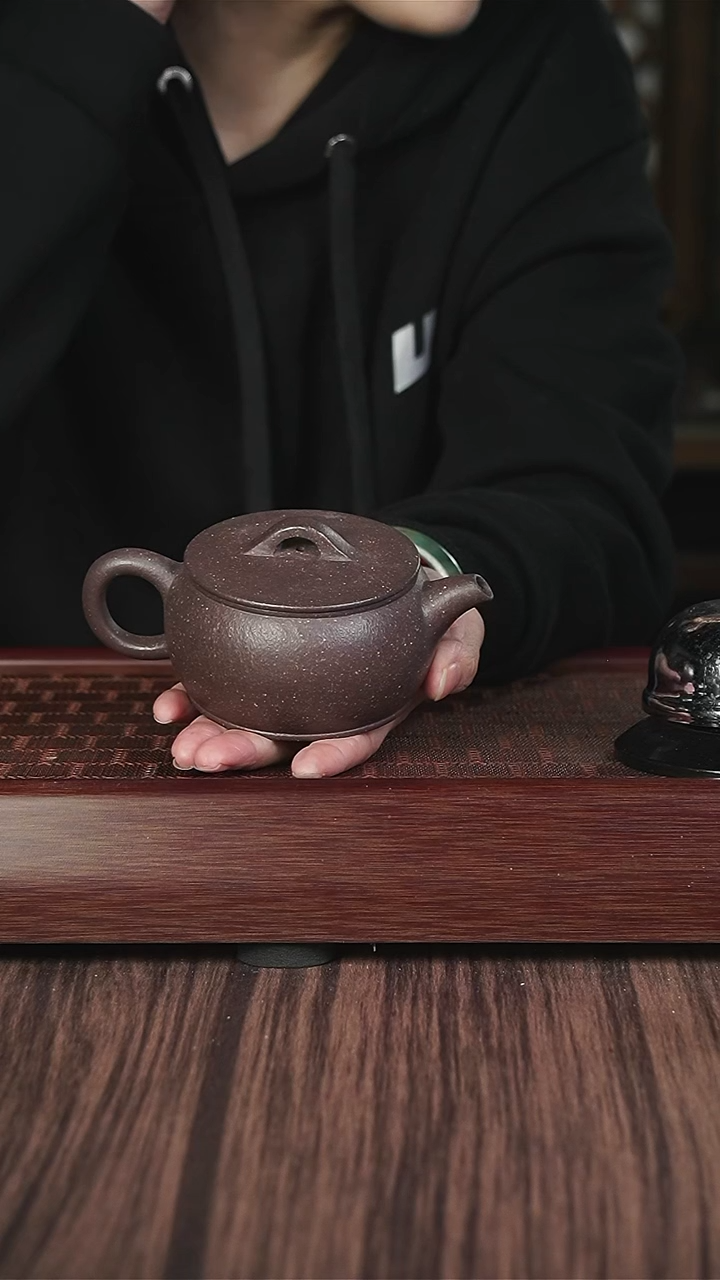 【闪购商品】紫砂茶壶筋纹  底槽清  扁尘