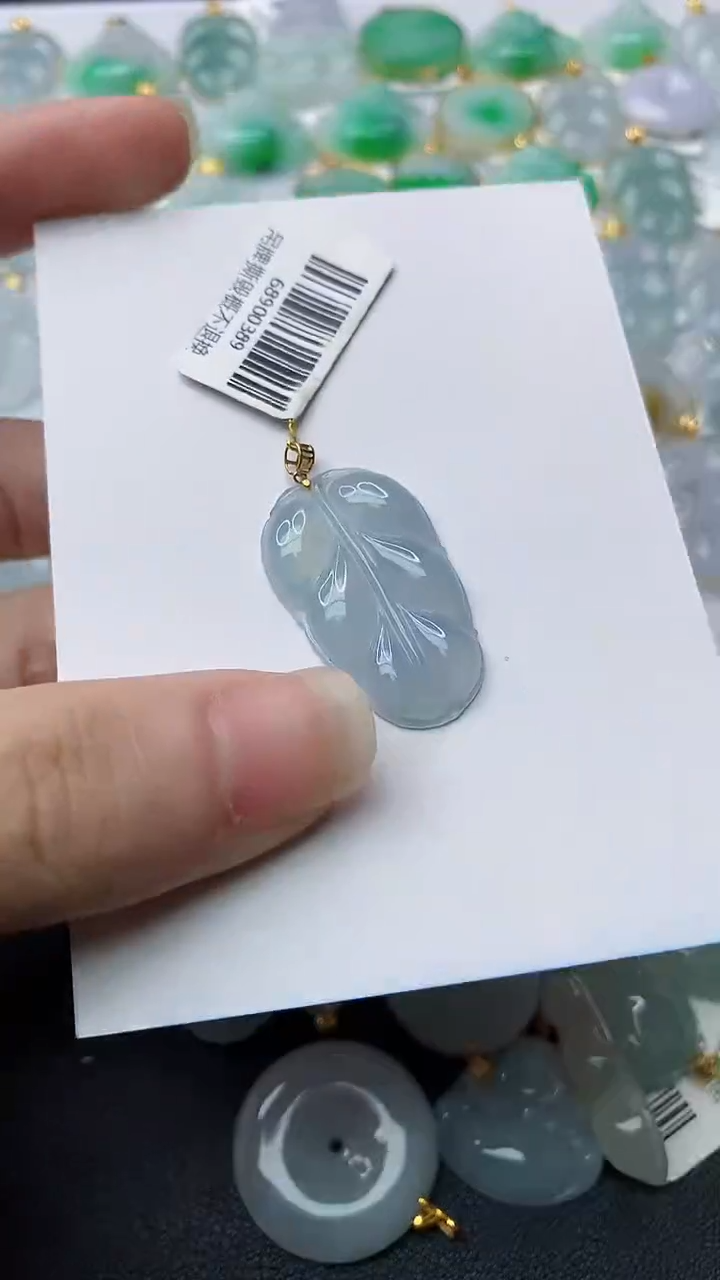 【闪购商品】翡翠颈饰18K金镶嵌69..........