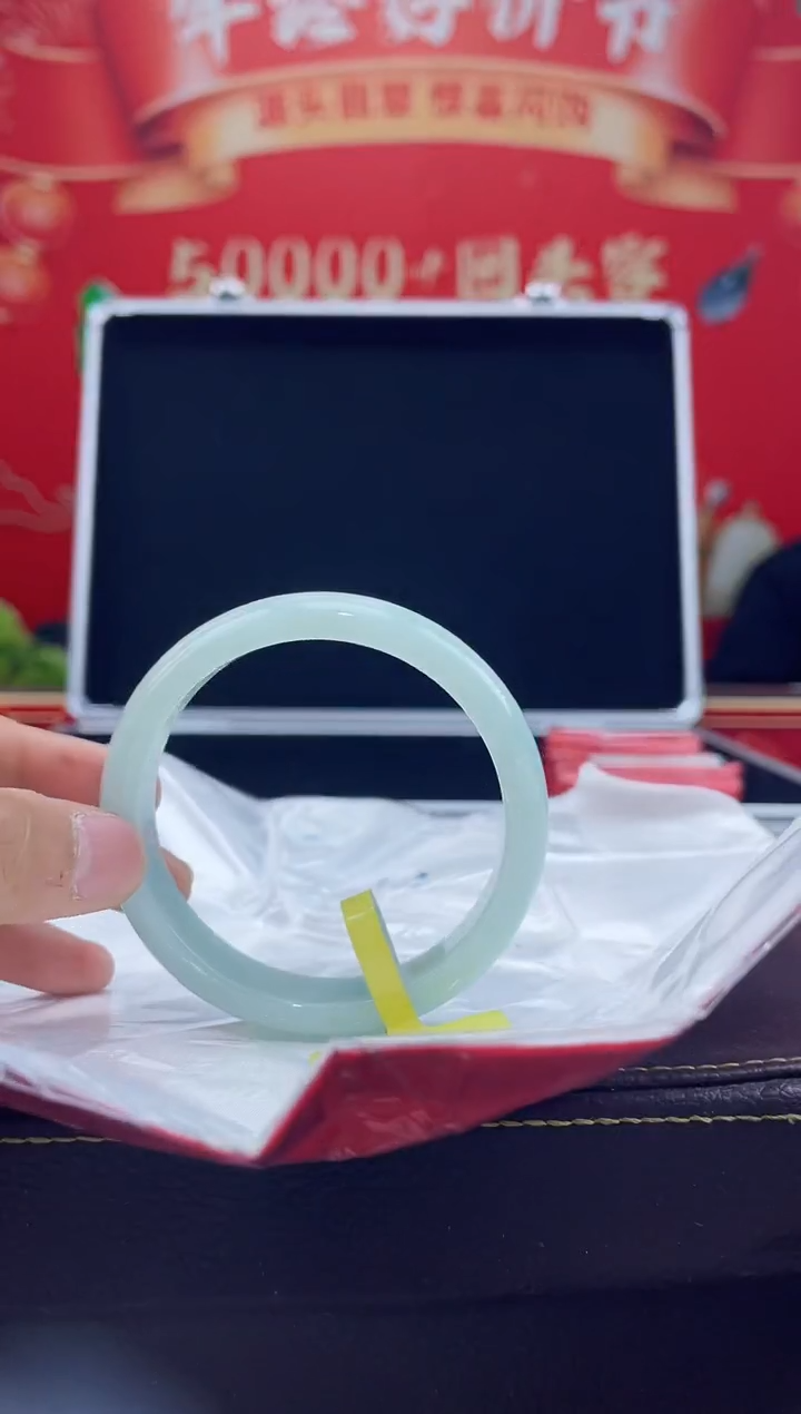 【闪购商品】翡翠手镯未镶嵌手镯39