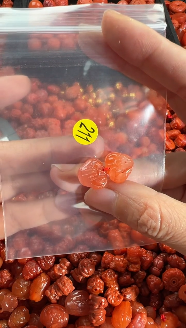 【闪购商品】南红玛瑙颈饰未镶嵌1