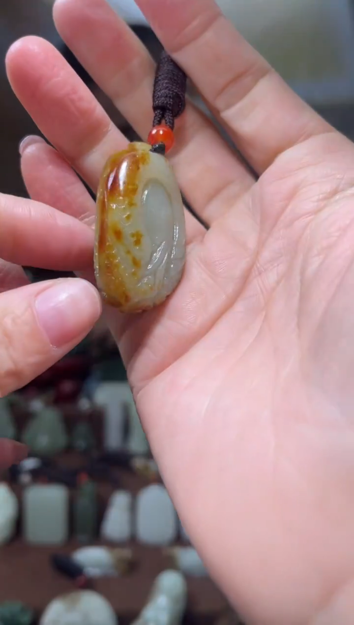 颈饰未镶嵌和田玉·