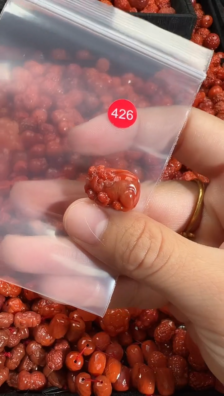 颈饰未镶嵌南红玛瑙1