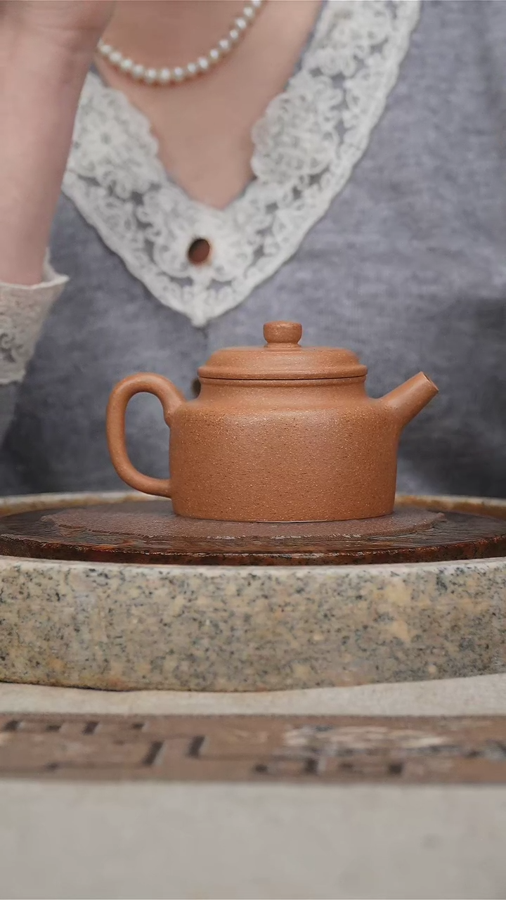 【闪购商品】紫砂茶壶葵黄段德钟200cc