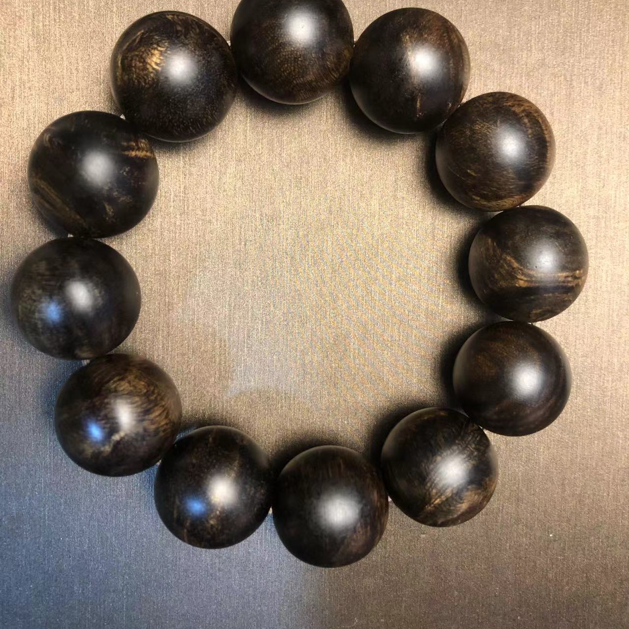 越南芽庄白奇楠沉香2.0+0.8多圈（沉水）多样性其一