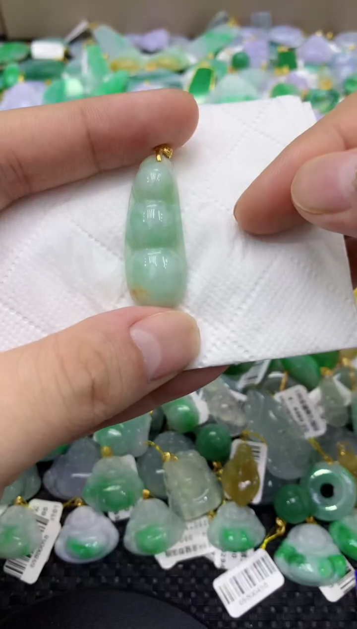 颈饰未镶嵌翡翠天然缅甸翡翠A货