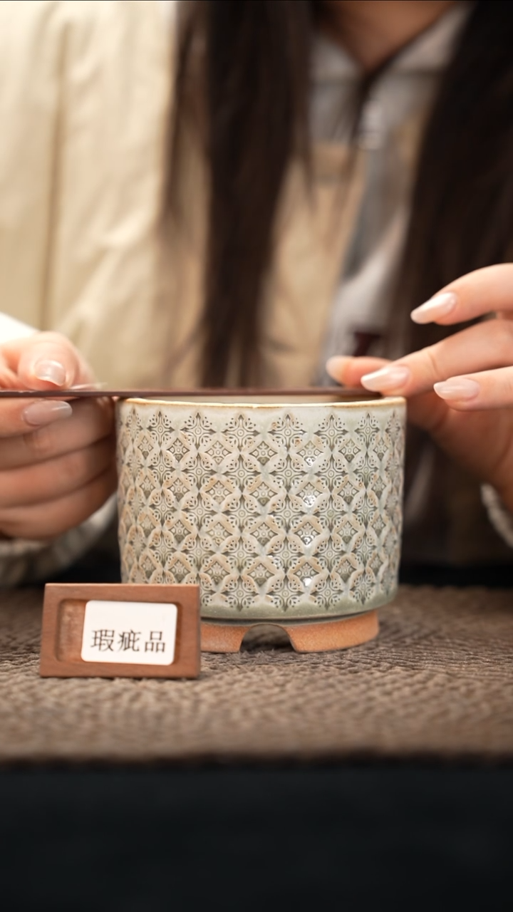 口径9花盆-12-11-205特默认有瑕