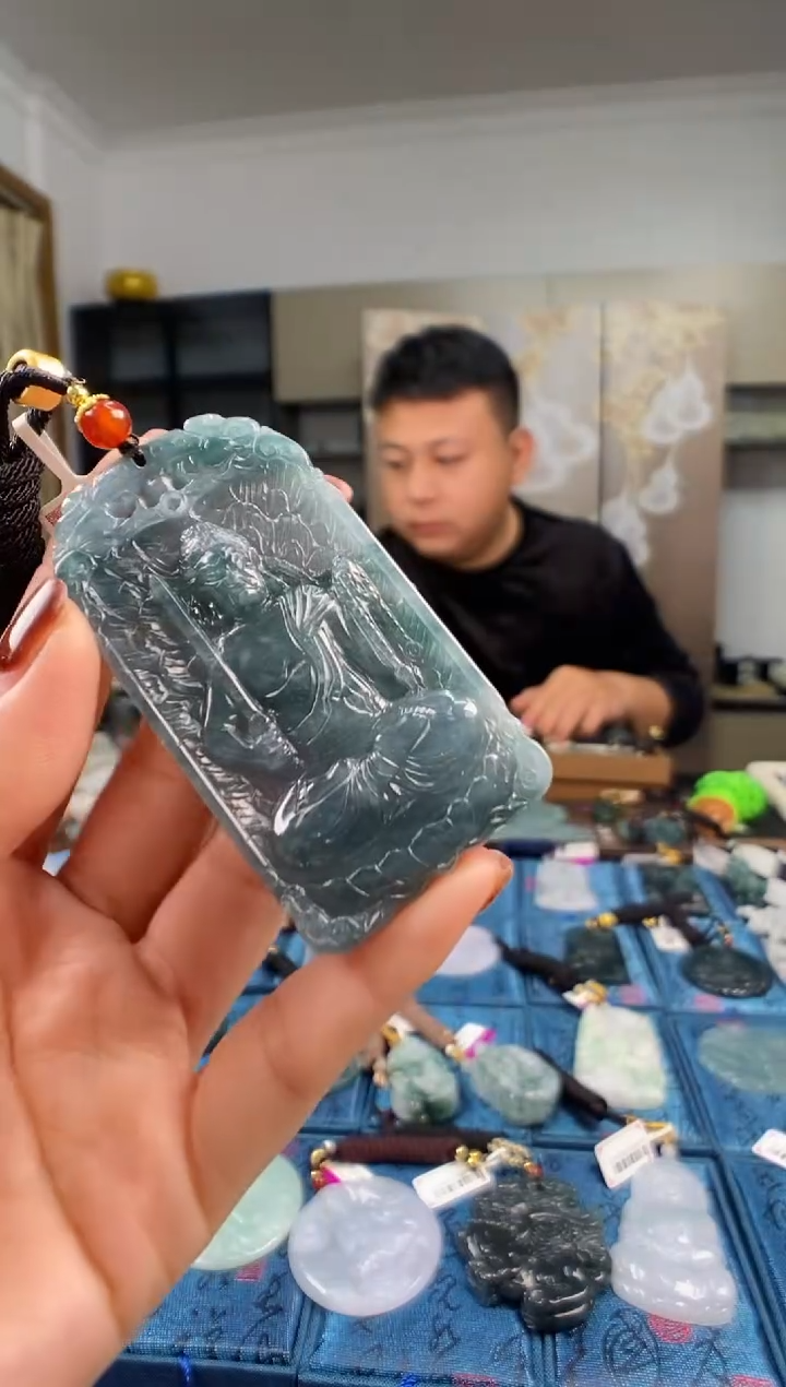 颈饰未镶嵌翡翠多样性发其一