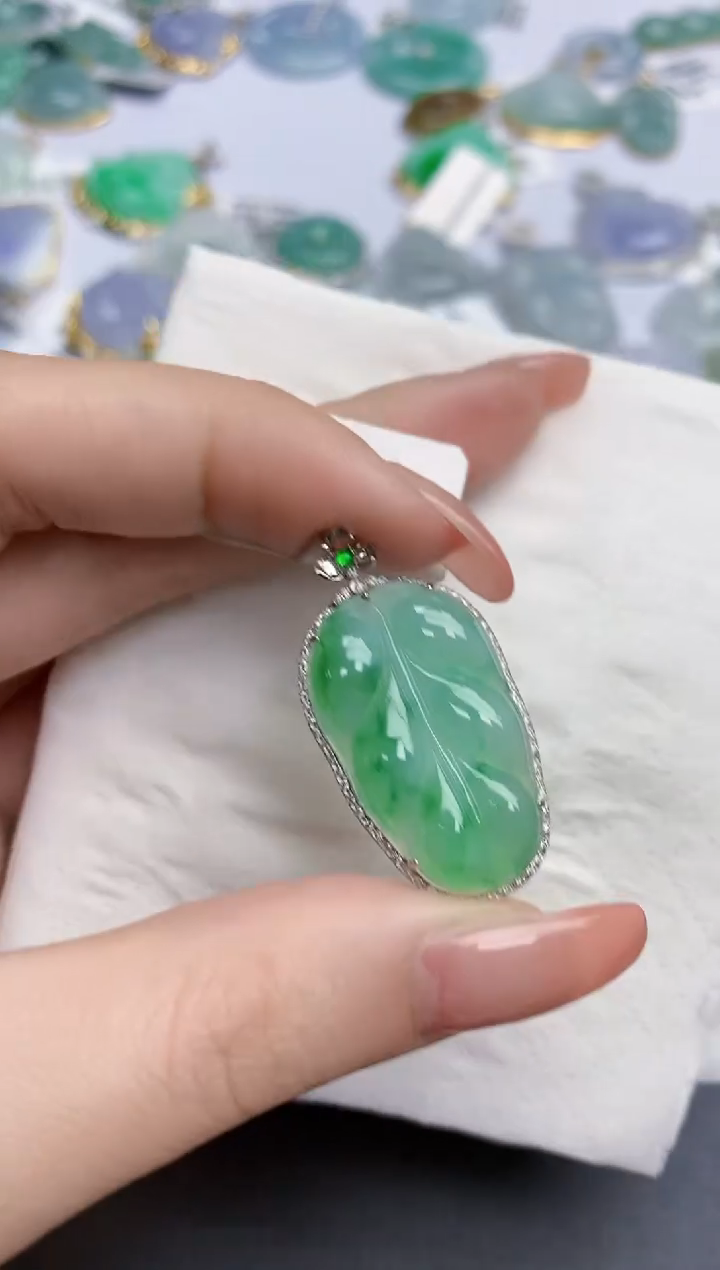 【闪购商品】翡翠颈饰18K金镶嵌天然缅甸翡翠A货