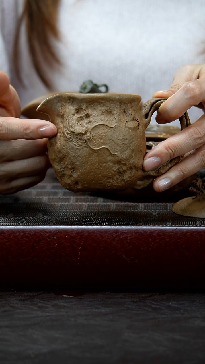 【闪购商品】张月段泥《隐龙公道杯》