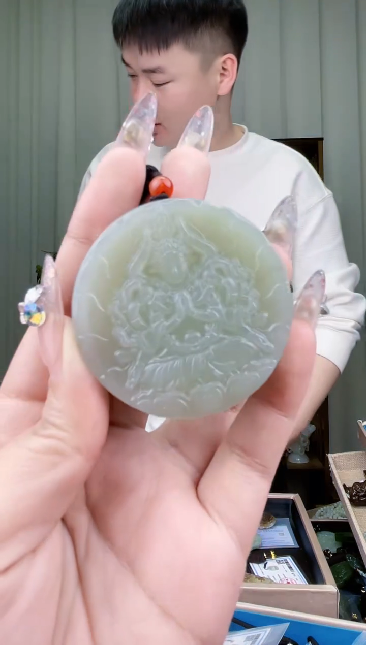 【闪购商品】和田玉挂件未镶嵌拍一发一，多样性发货！