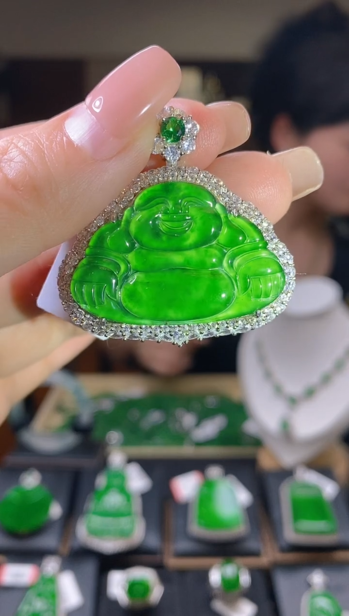 【闪购商品】翡翠吊坠(不含链)未镶嵌多样性发其一