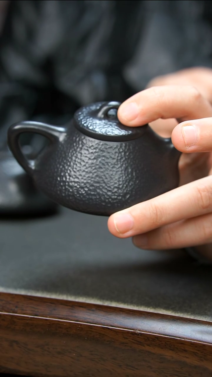 【闪购商品】紫砂茶壶捂灰小石瓢壶微瑕（非我家底款）