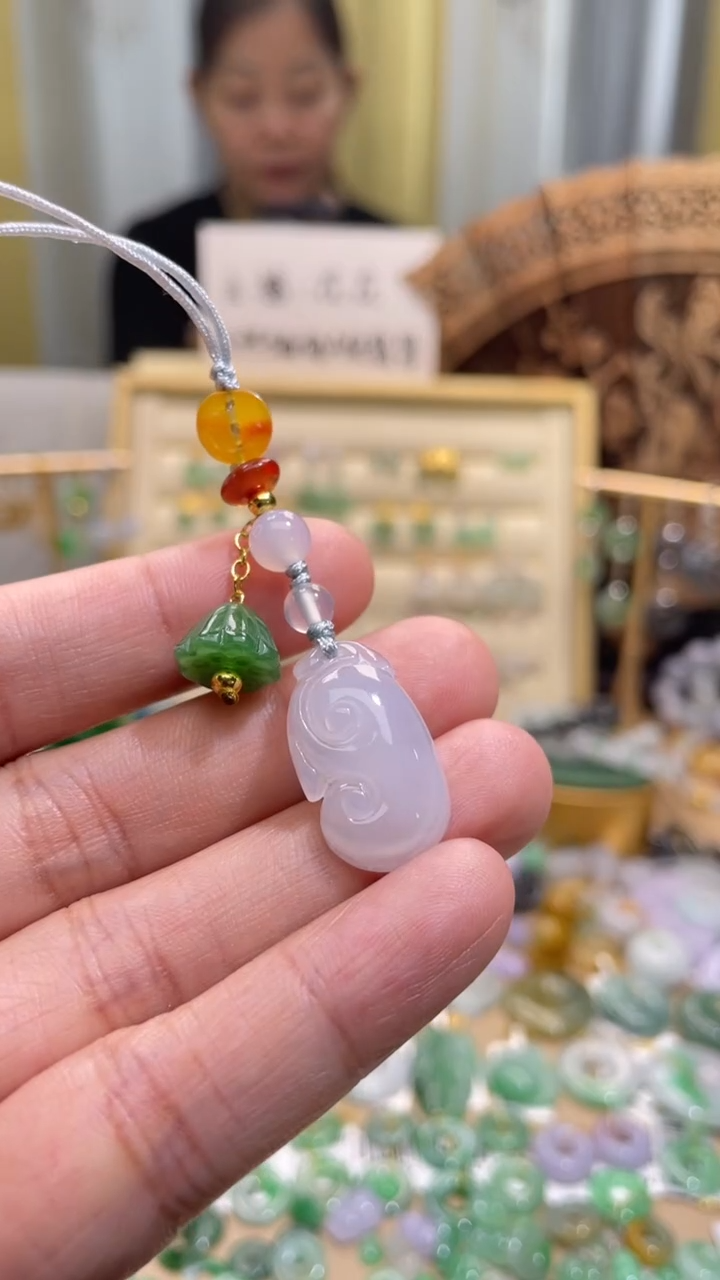 颈饰未镶嵌翡翠手机挂