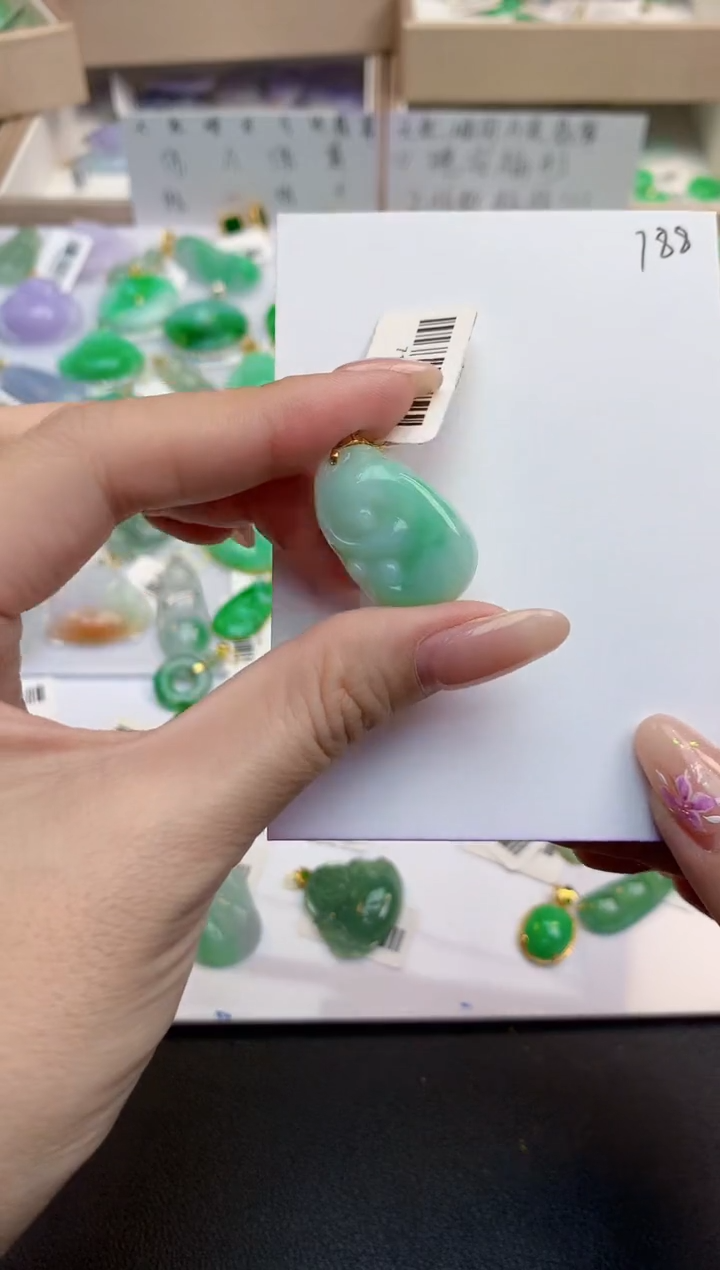 颈饰18K金镶嵌翡翠天然缅甸A货翡翠