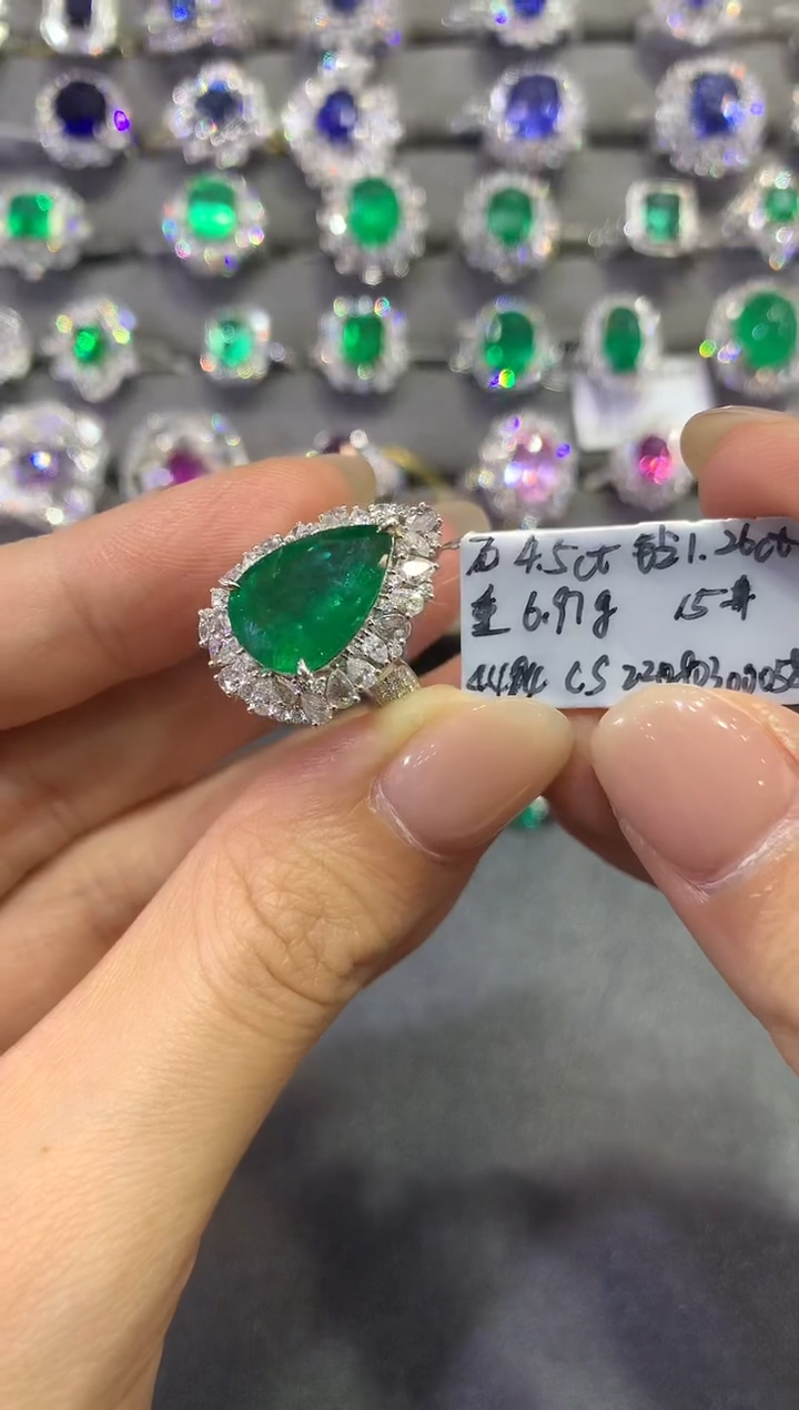 【闪购商品】祖母绿戒指18K金镶嵌A247