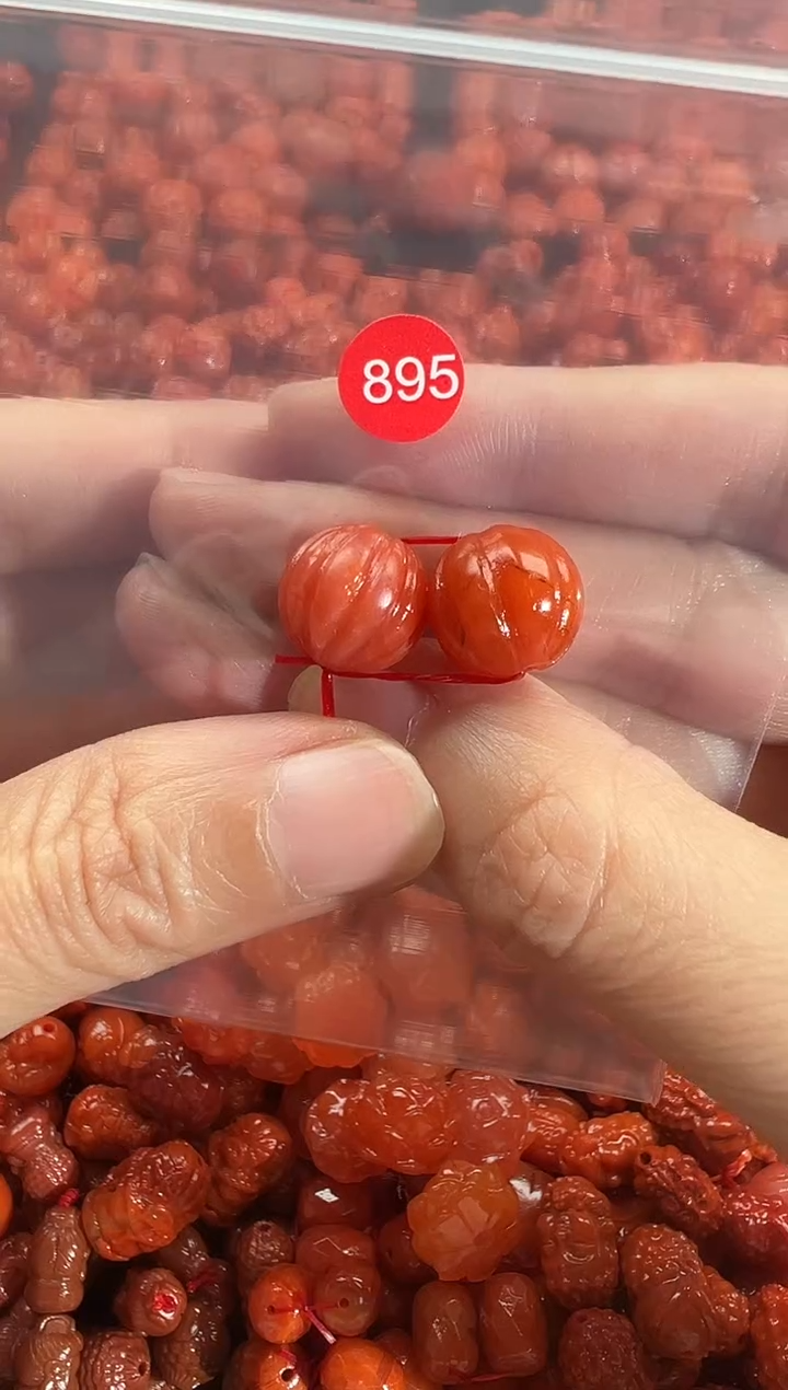 颈饰未镶嵌南红玛瑙1