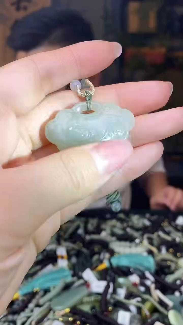 颈饰未镶嵌和田玉多样性发货，拍一发一