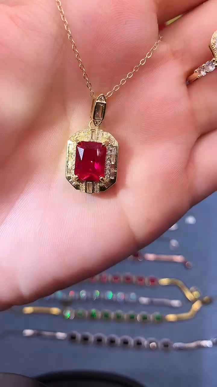 【闪购商品】红宝石吊坠(赠链)银S925镶嵌11111