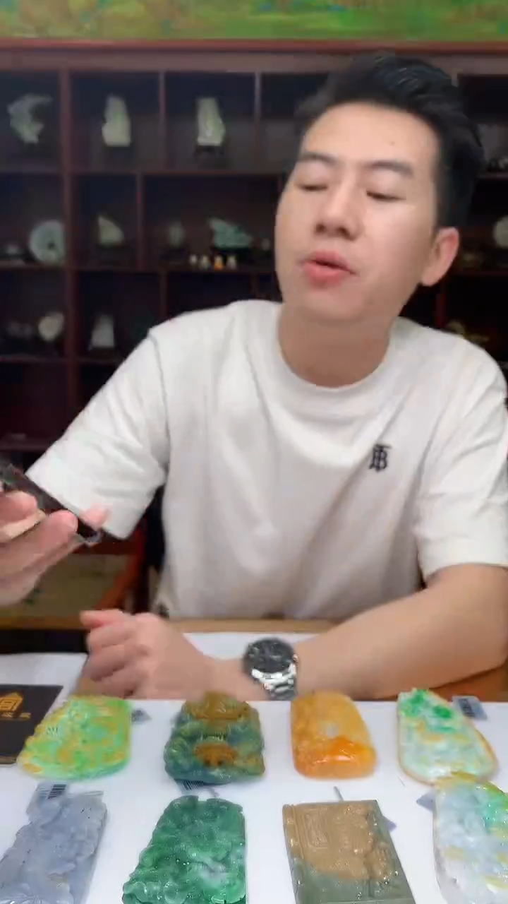 【闪购商品】定制翡翠未镶嵌1088hm-毛货挂件