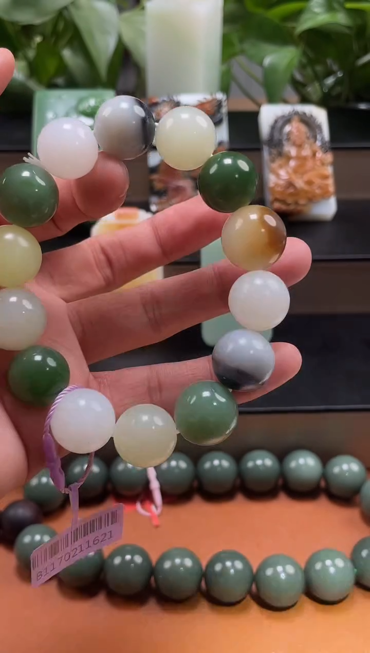 【闪购商品】和田玉2.15SS多样性拍一发一未镶嵌140