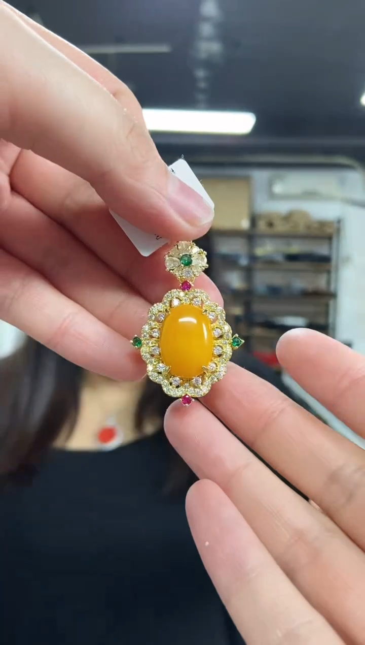 【闪购商品】蜜蜡裸石未镶嵌多样性发其一颜色微差