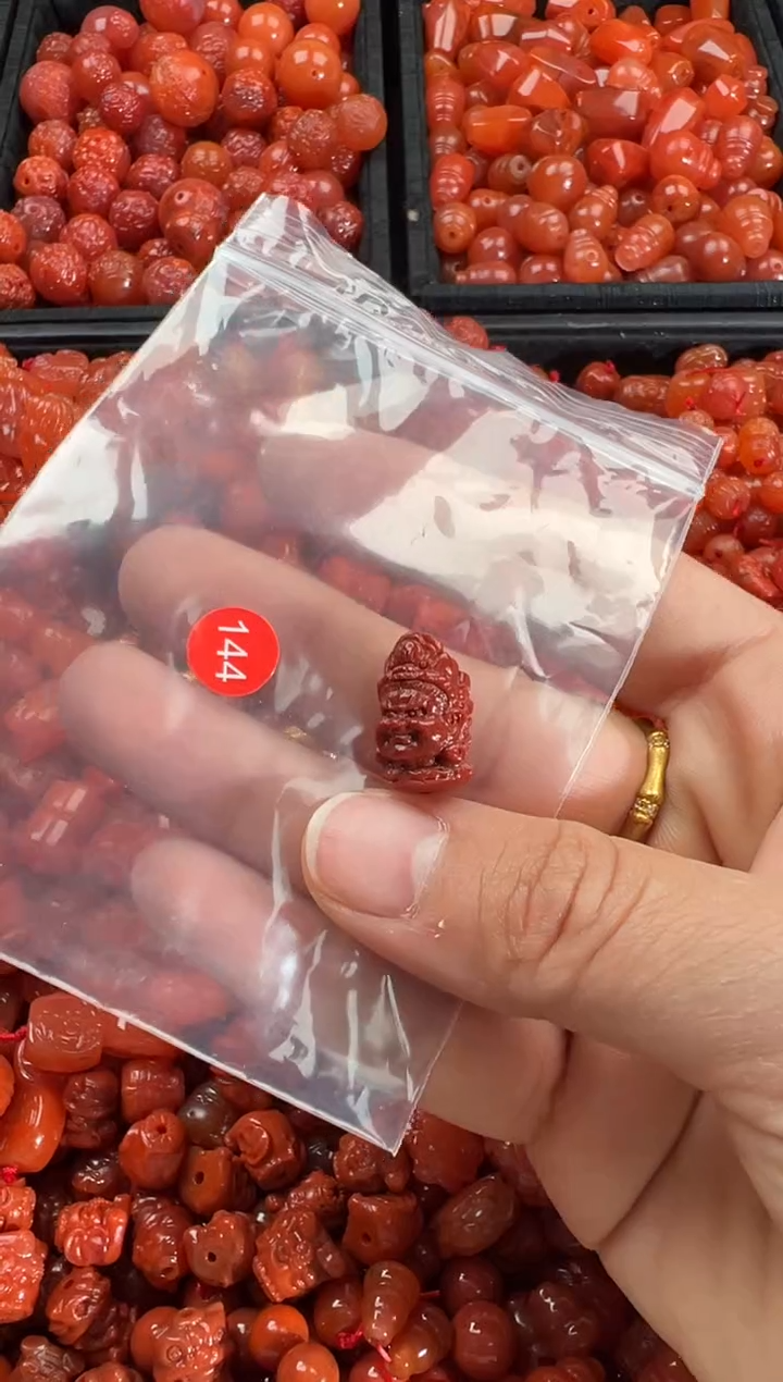 【闪购商品】南红玛瑙颈饰未镶嵌1