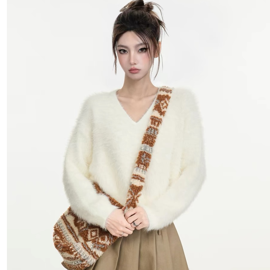JW秋冬季2025水貂绒宽松慵懒软糯V领针织衫毛毛绒上衣女