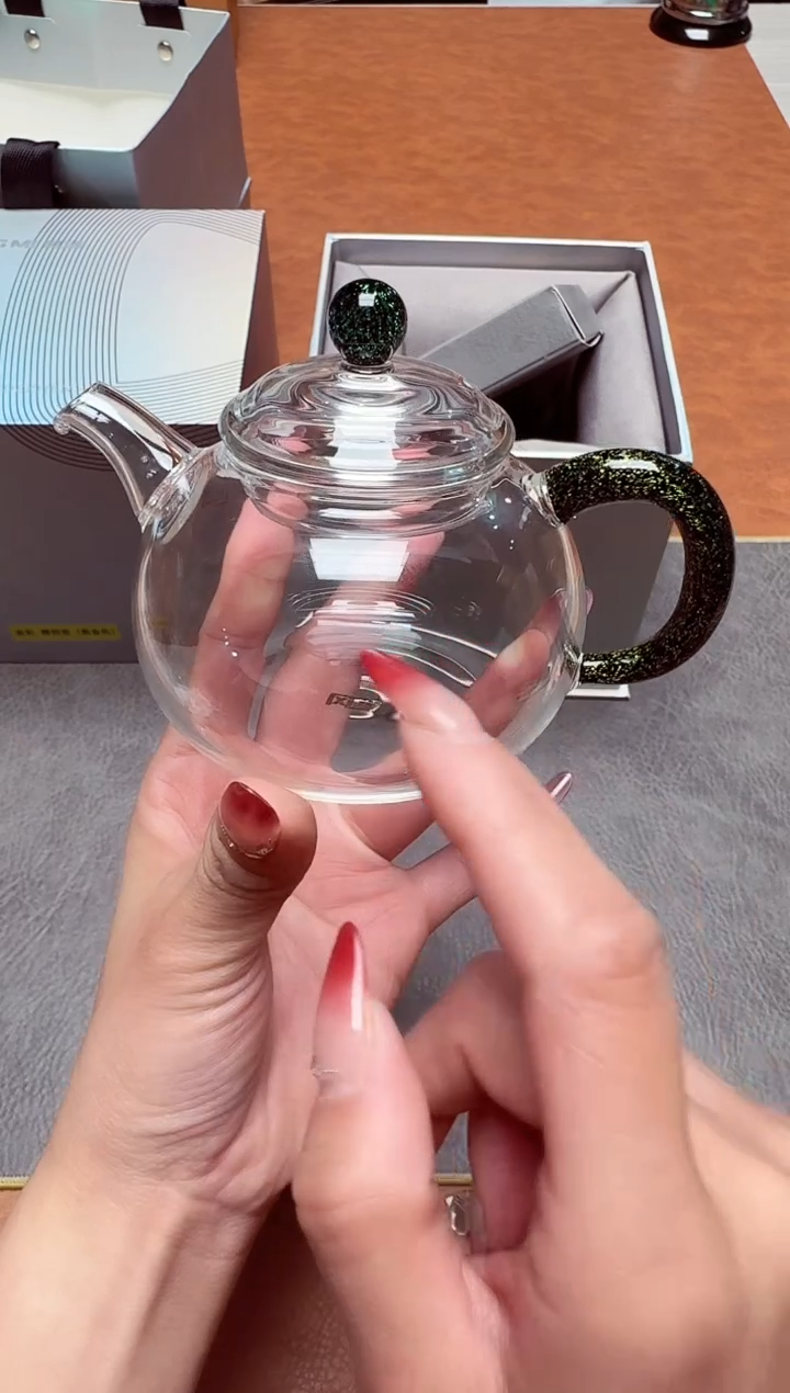 【闪购商品】风谜金彩樽悦壶黑金