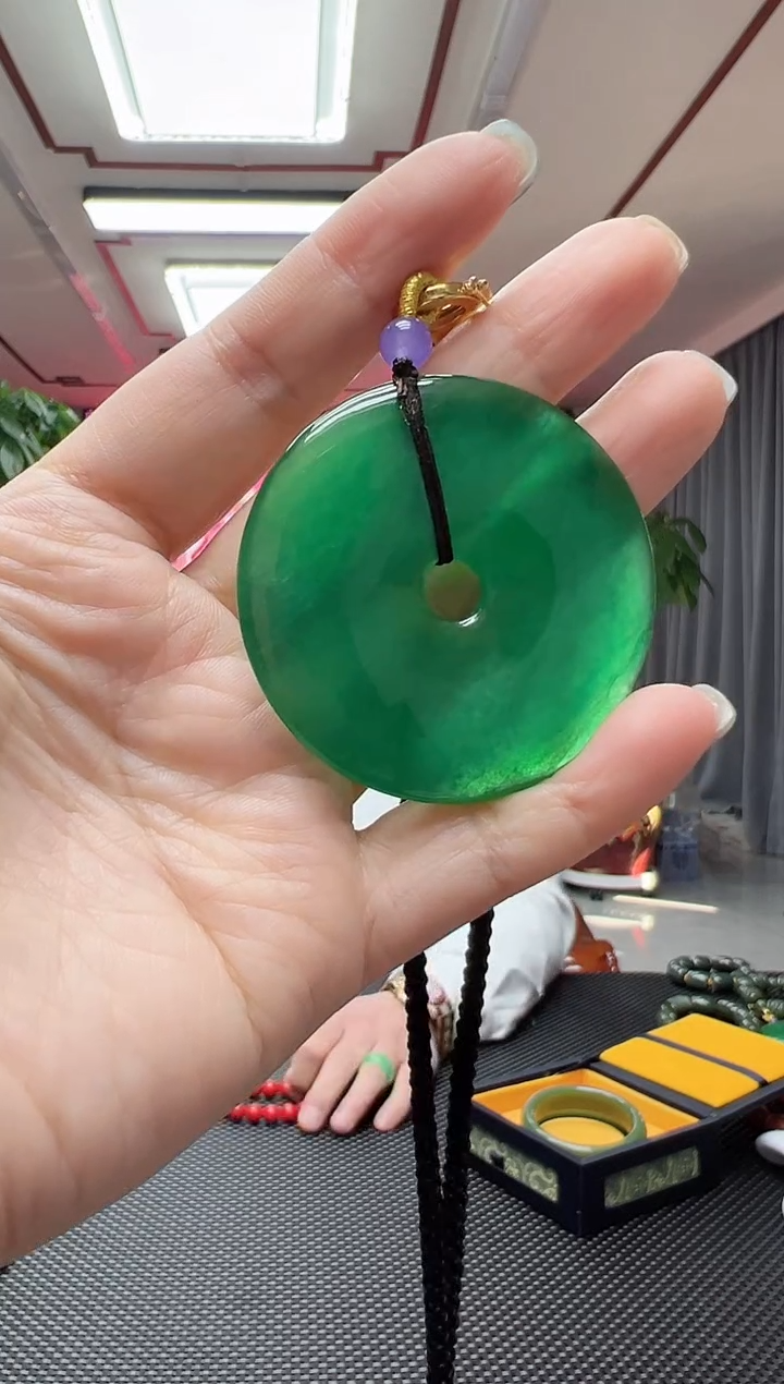 【闪购商品】翡翠挂件未镶嵌平安扣