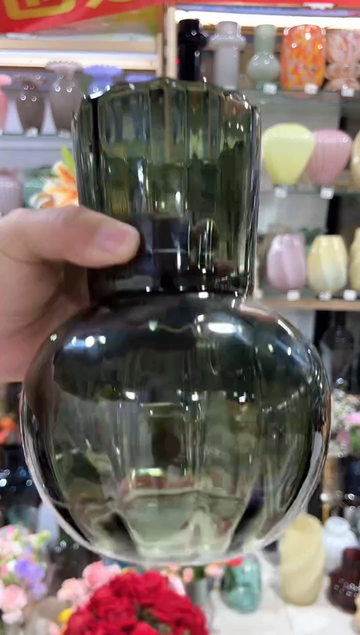 【闪购商品】无铅玻璃花瓣口大肚花瓶