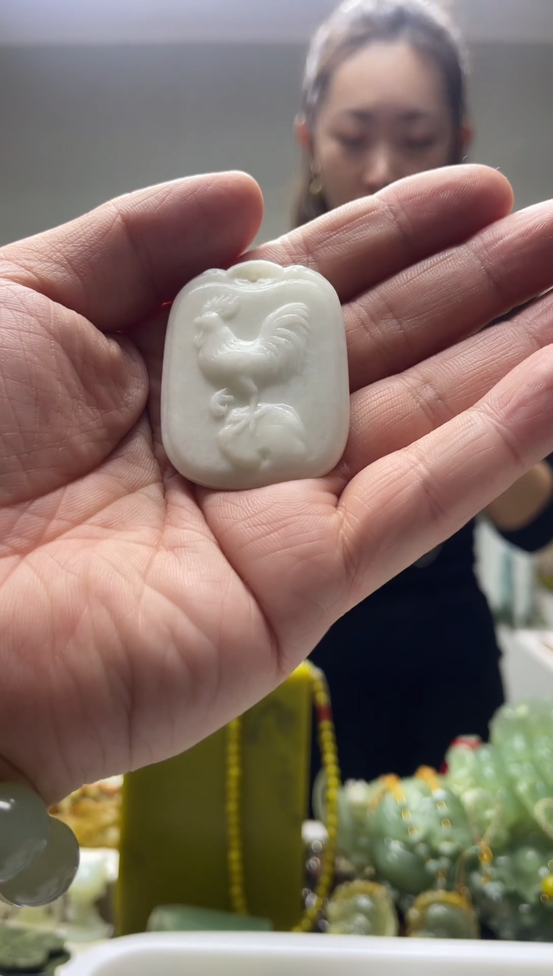 未镶嵌岫玉颈饰`