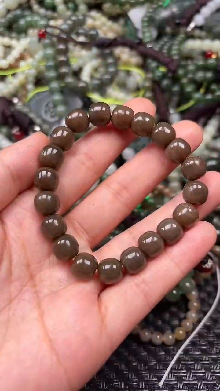 和田玉未镶嵌颈饰1