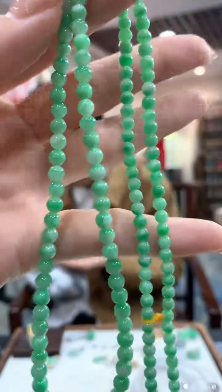 【闪购商品】翡翠手串未镶嵌长串