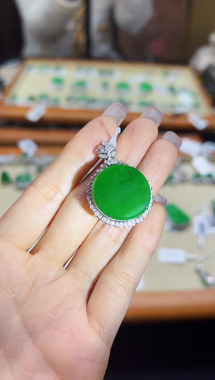 【闪购商品】翡翠颈饰18K金镶嵌DFZ0215-115