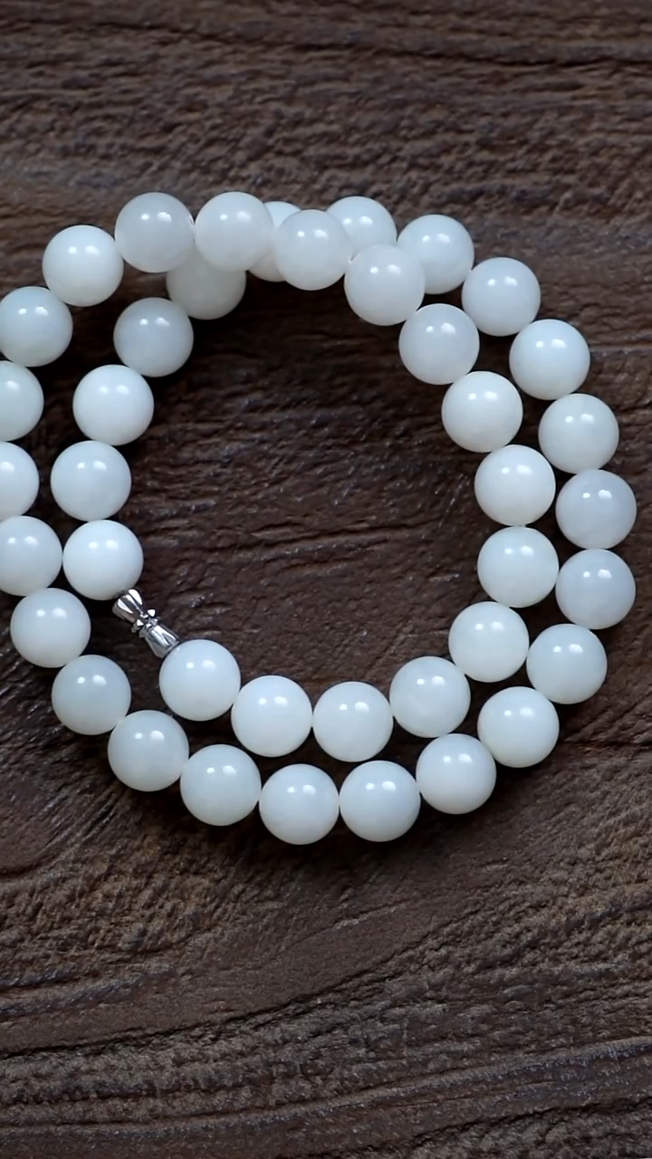 未镶嵌和田玉挂件LUCE-52 有点结构