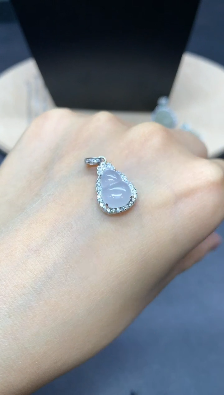 【闪购商品】翡翠吊坠(不含链)银S925镶嵌葫芦【多样性发其一】