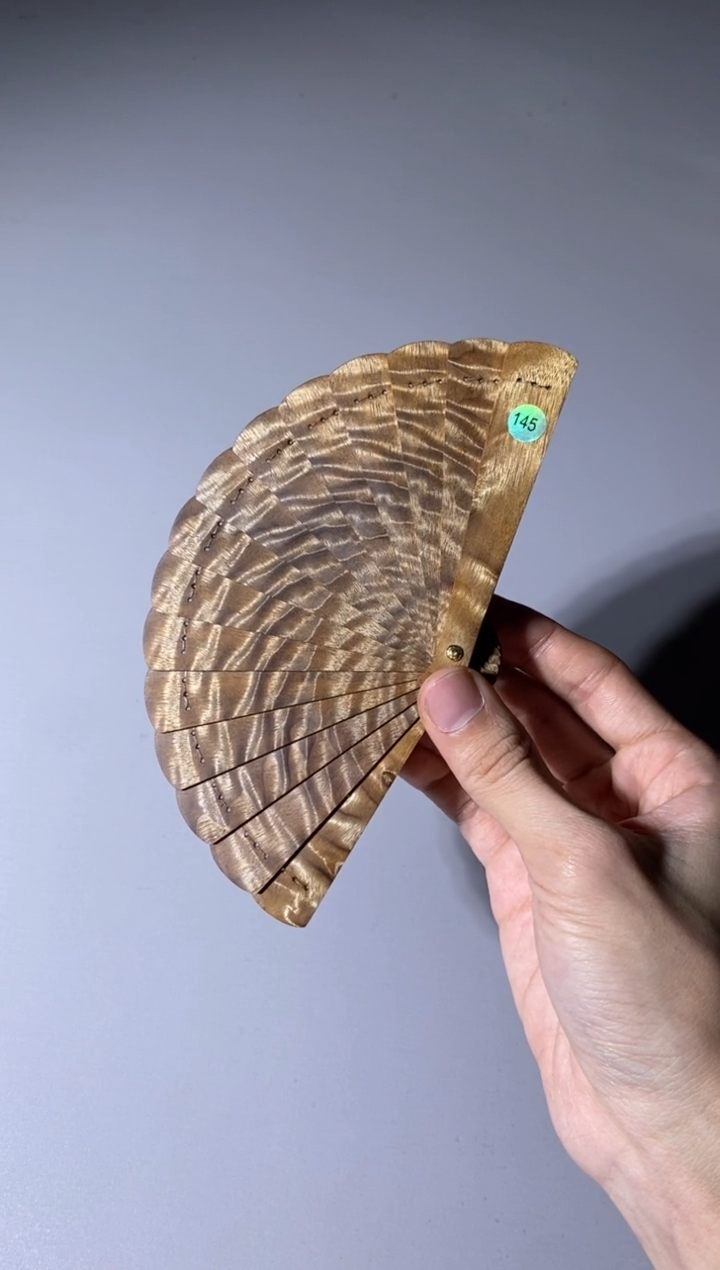 【闪购商品】金丝楠木雕145号10cm金丝楠迷你扇