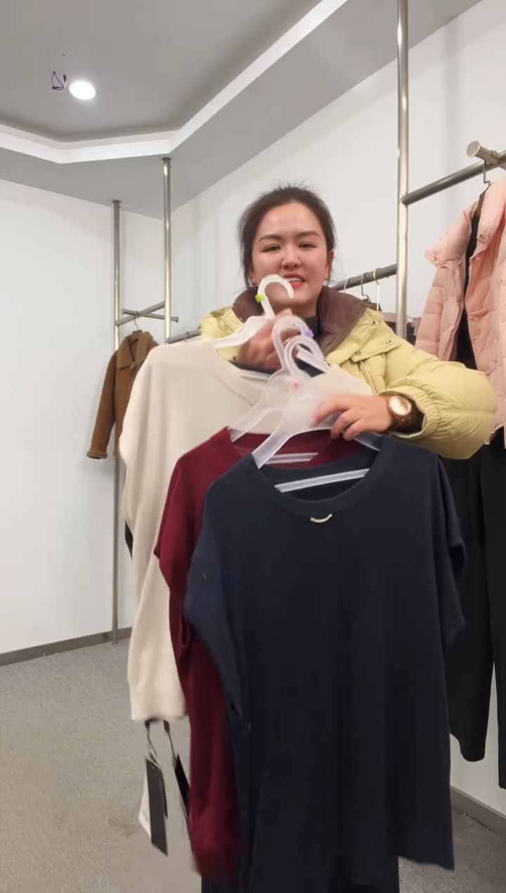 25Q69688半袖羊毛衫