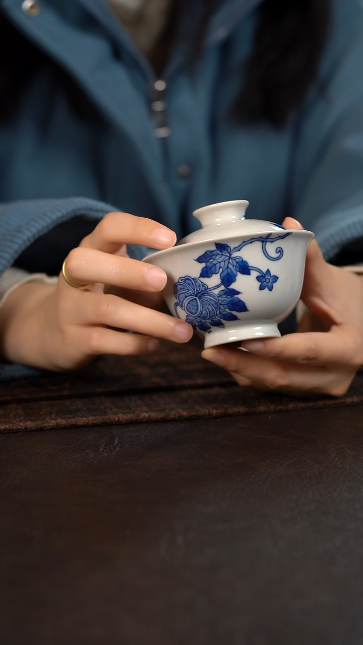 【闪购商品】杯HLX陶瓷折枝南瓜盖碗 随机