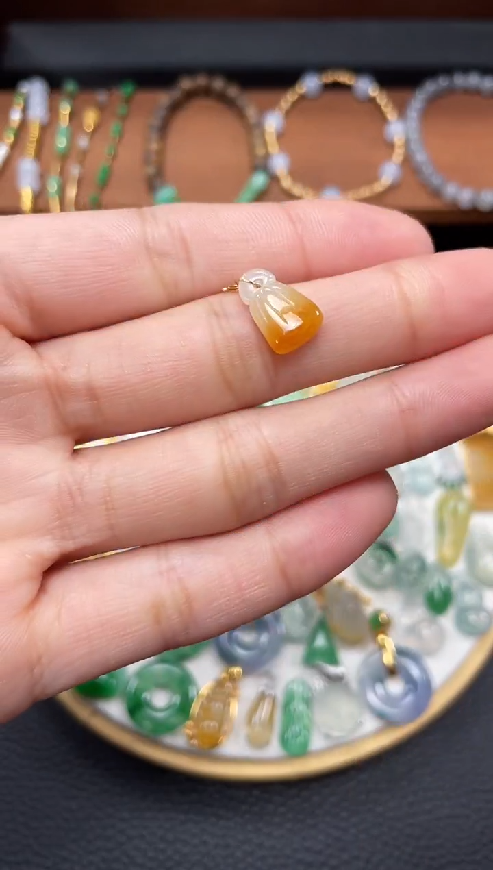 【闪购商品】翡翠吊坠(不含链)18K金镶嵌一个   JK102