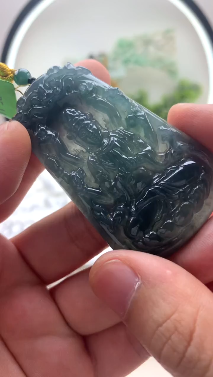 颈饰未镶嵌翡翠千手观音