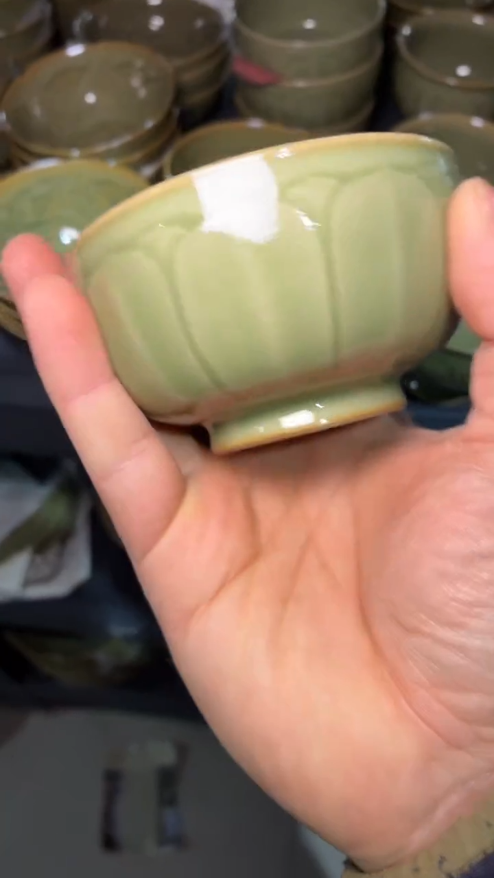 耀州窑仰山手工莲瓣杯微瑕113