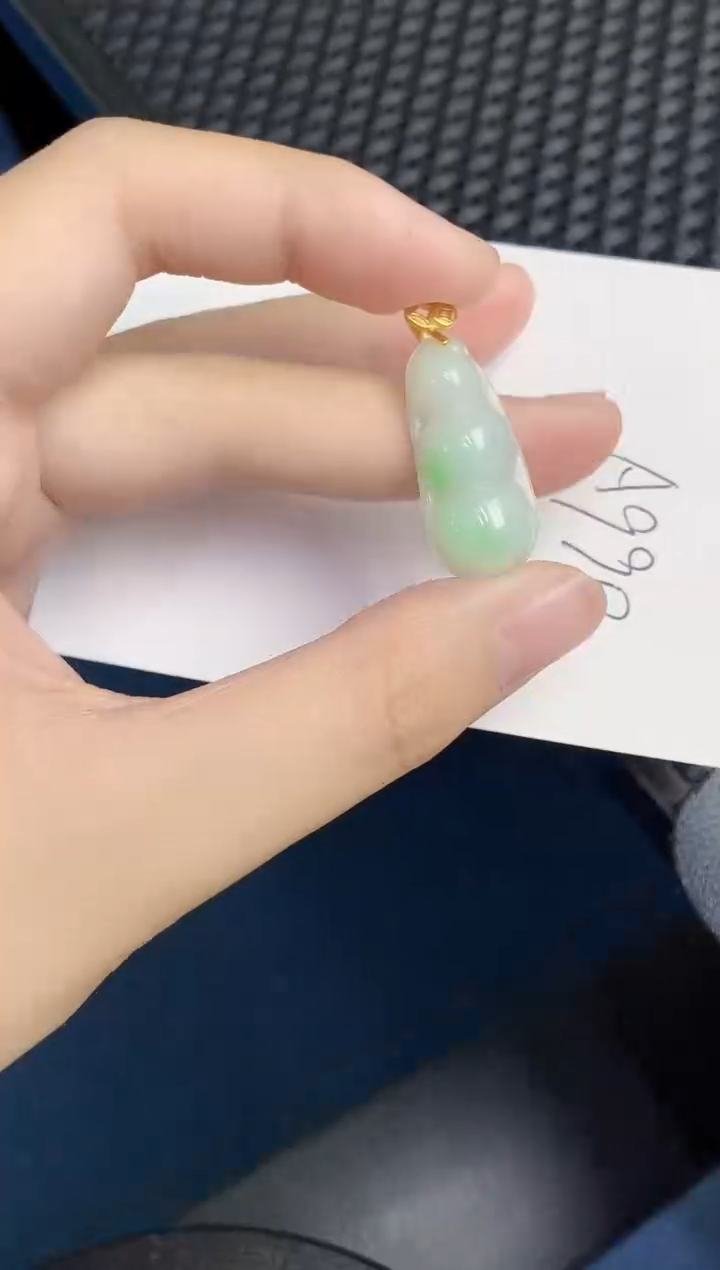 翡翠未镶嵌颈饰天然翡翠緬甸A貨