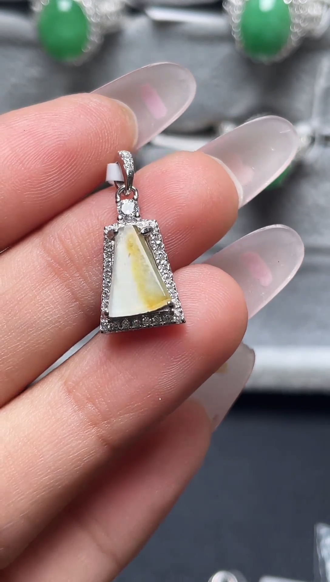 银S925镶嵌戒指翡翠百内无证书