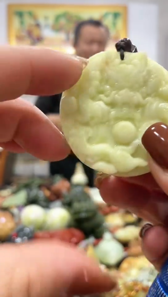 未镶嵌岫玉挂件 