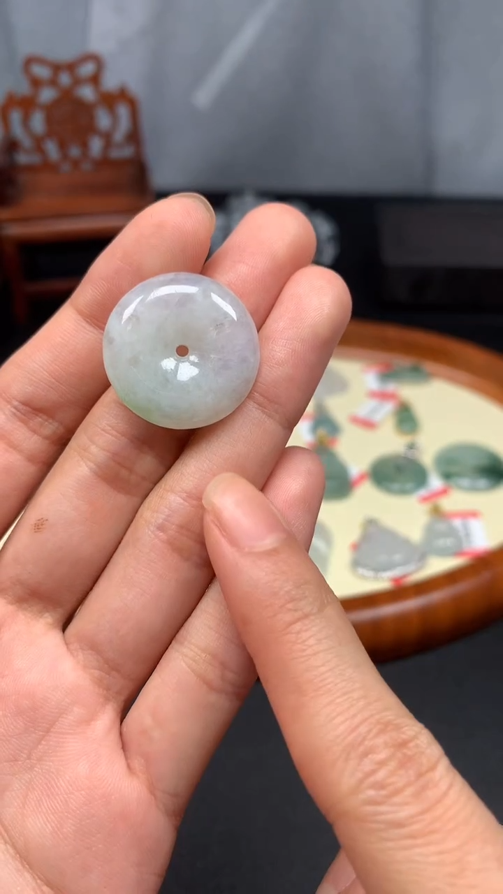 【闪购商品】翡翠颈饰未镶嵌平安扣