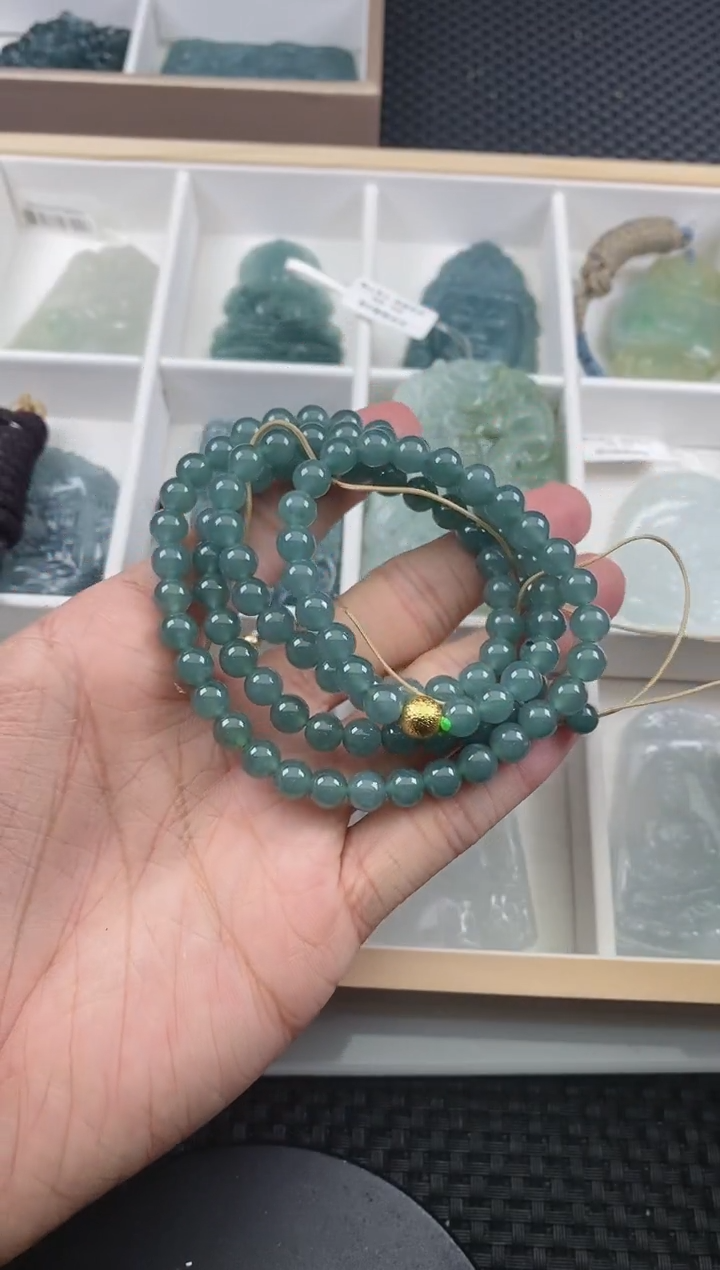 翡翠未镶嵌颈饰 