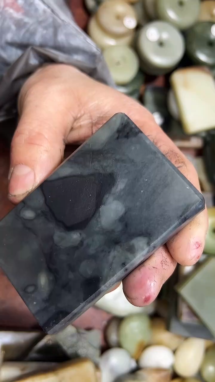 未镶嵌和田玉珠宝半成品1